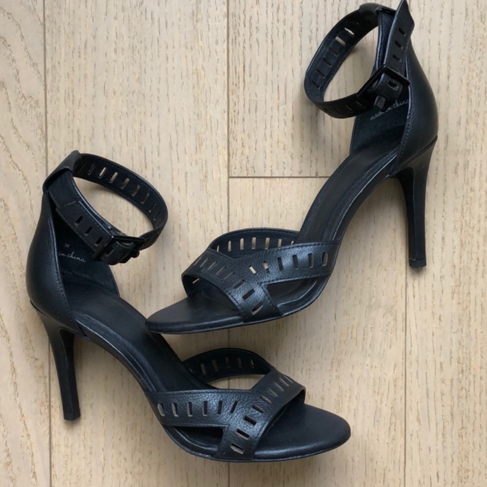 JOIE HIGH HEELS    BLACK    OPEN TOE European Size: 38 / U.S. Size: 8  ***EUC***